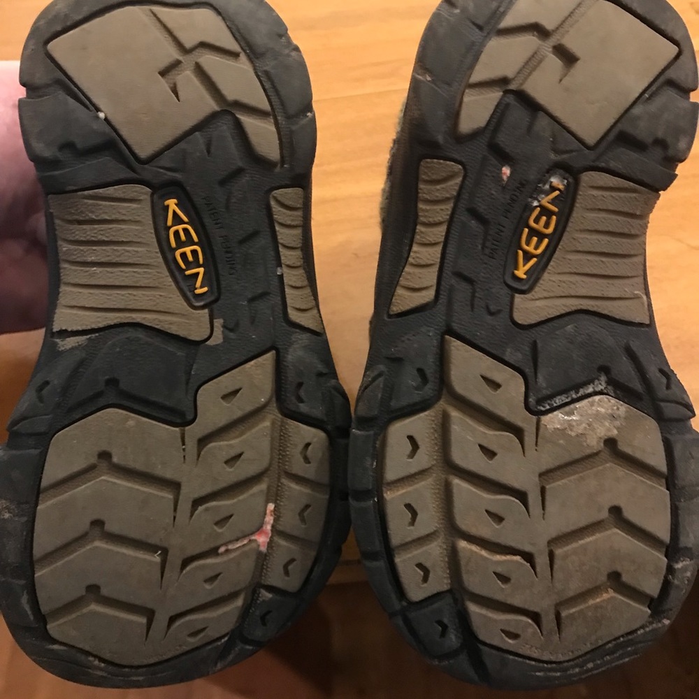 Keen little kids hiking shoes - Picture 4 of 6